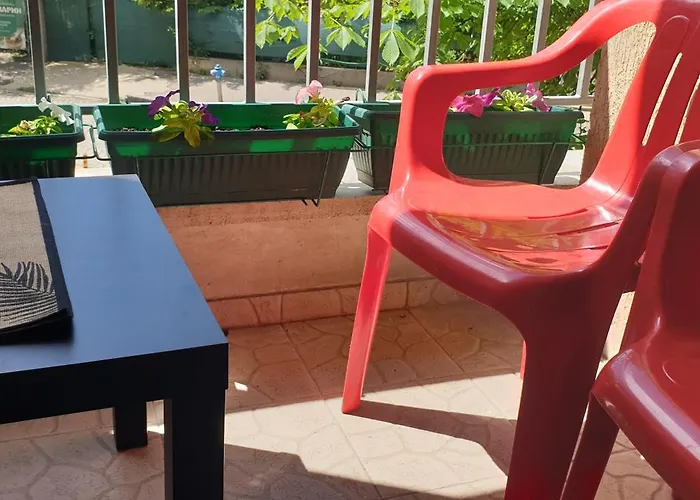 Private In The Center, Close To Subway, Medical *