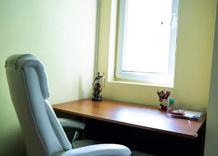 Private In The Center, Close To Subway, Medical *