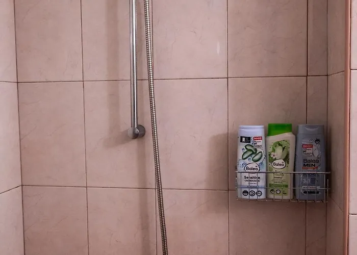 Private In The Center, Close To Subway, Medical *