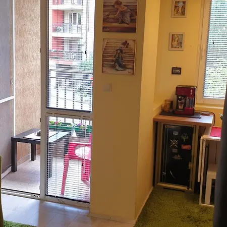 Appartamento Private In The Center, Close To Subway, Medical