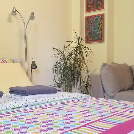 Private In The Center, Close To Subway, Medical Apartmán Sofie