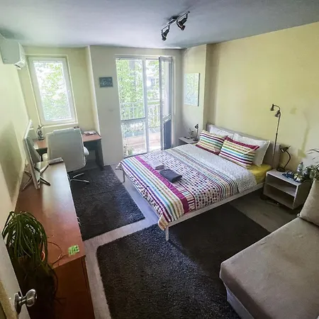 Private In The Center, Close To Subway, Medical صوفيا