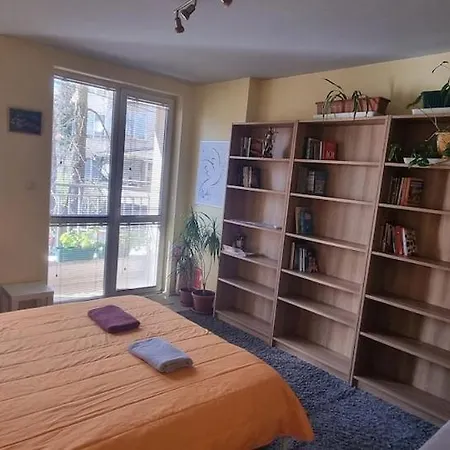 Private In The Center, Close To Subway, Medical Appartement *