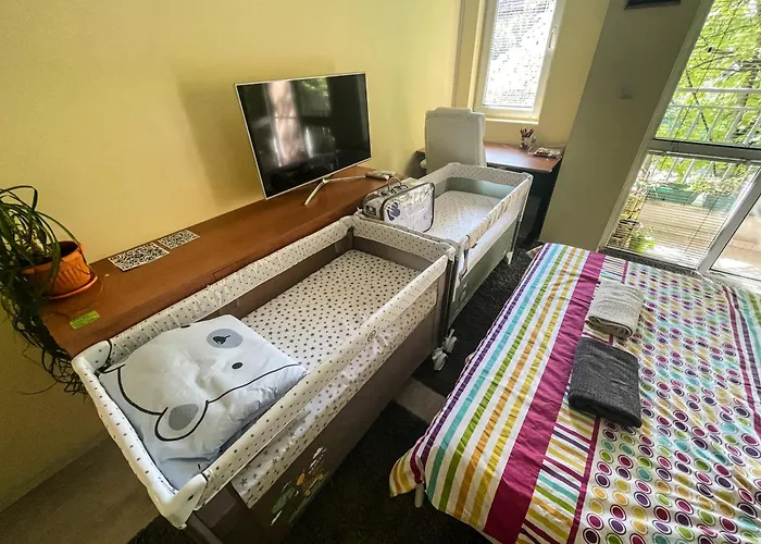 Private In The Center, Close To Subway, Medical