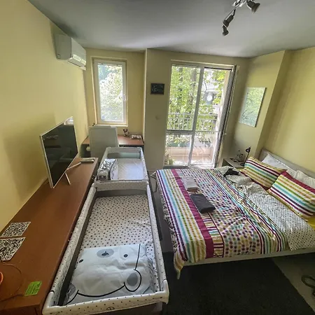 Private In The Center, Close To Subway, Medical