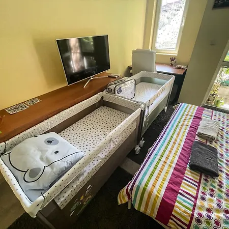 Private In The Center, Close To Subway, Medical