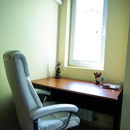 Private In The Center, Close To Subway, Medical *